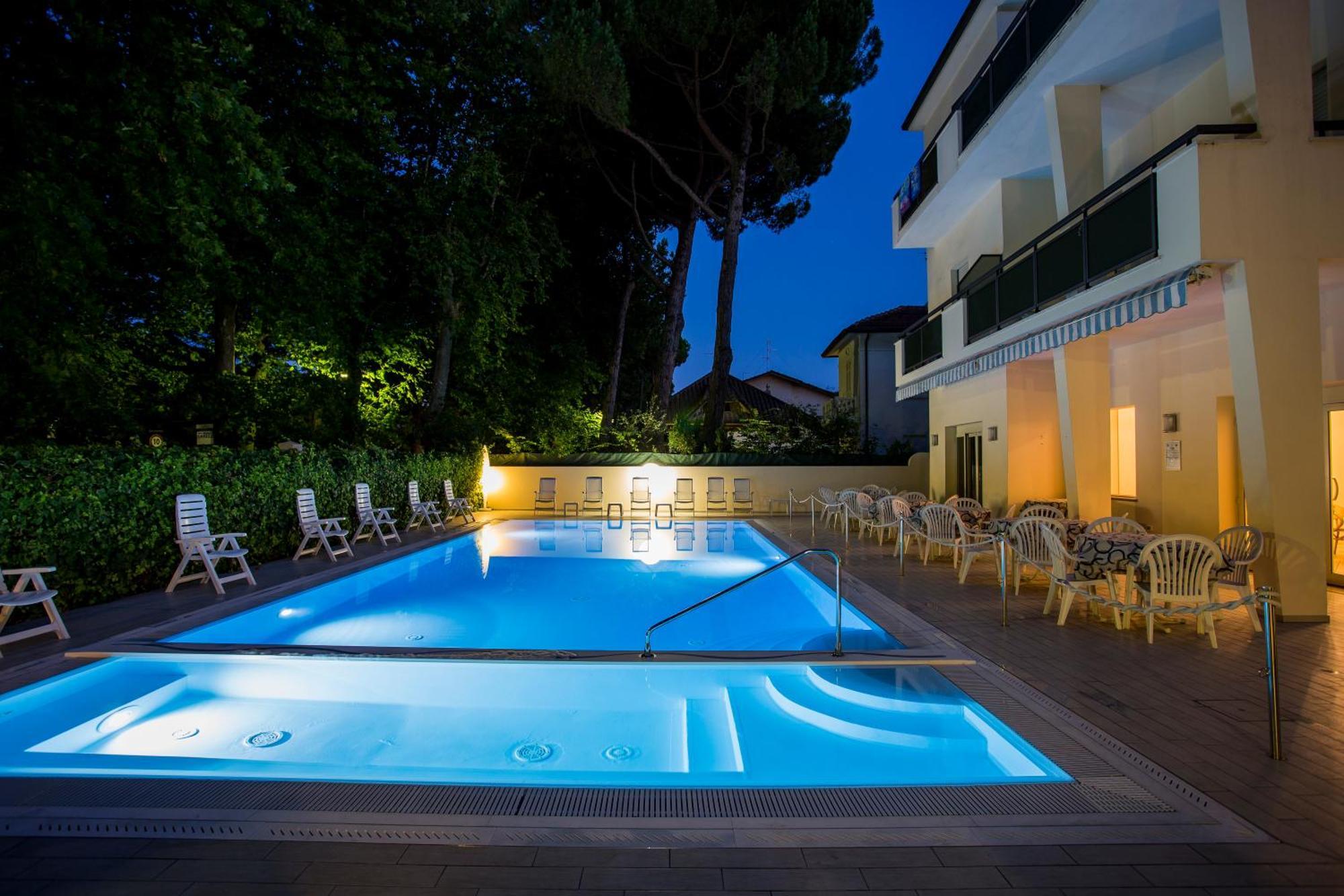 Hotel Athena Cervia Exterior foto